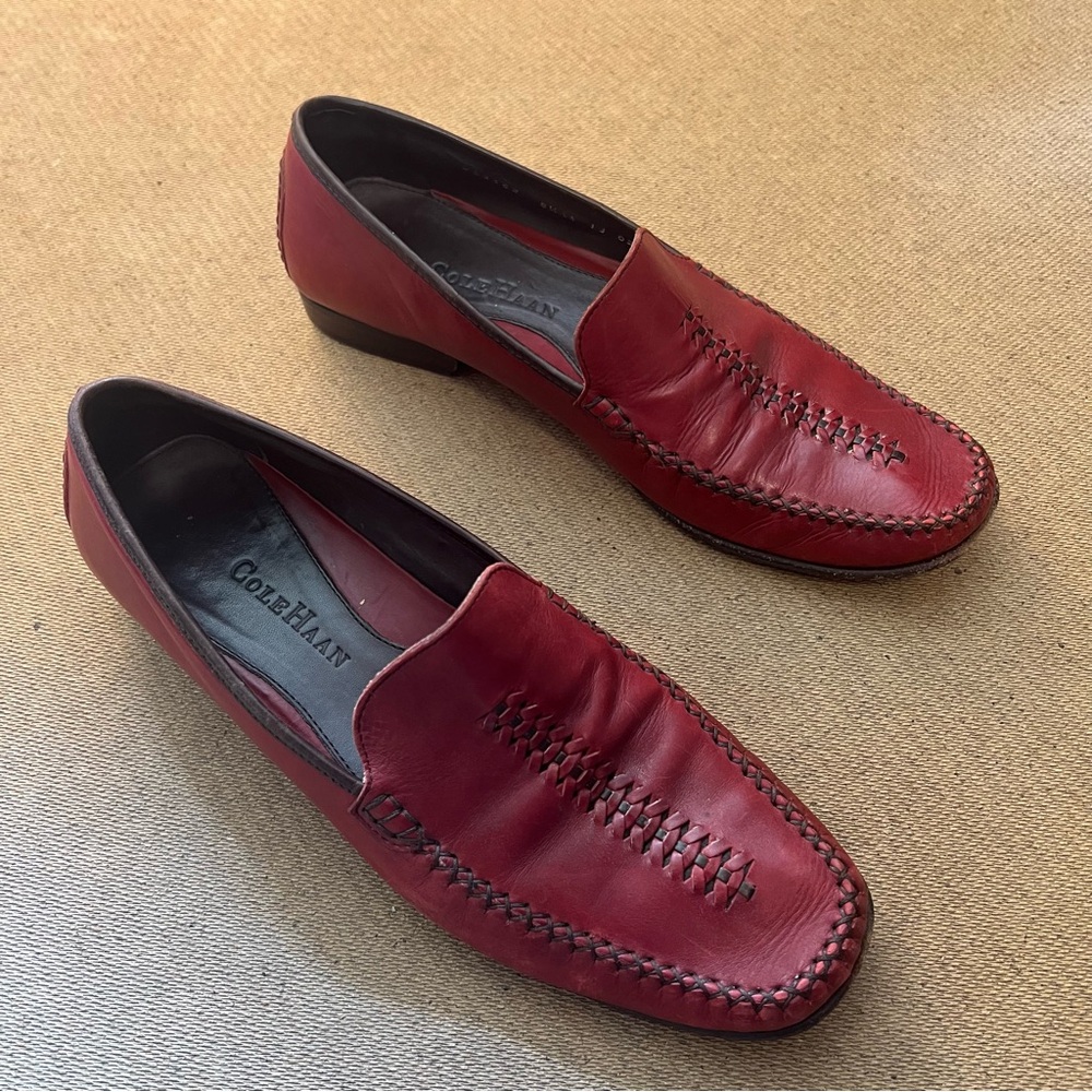 Cole Haan Red Leather Loafers Women’s 8.5 AA Narrow Woven Detail Vintage Style